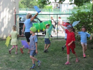 Zahradní sluníčková slavnost - pasování školáků 21.6.2017 035